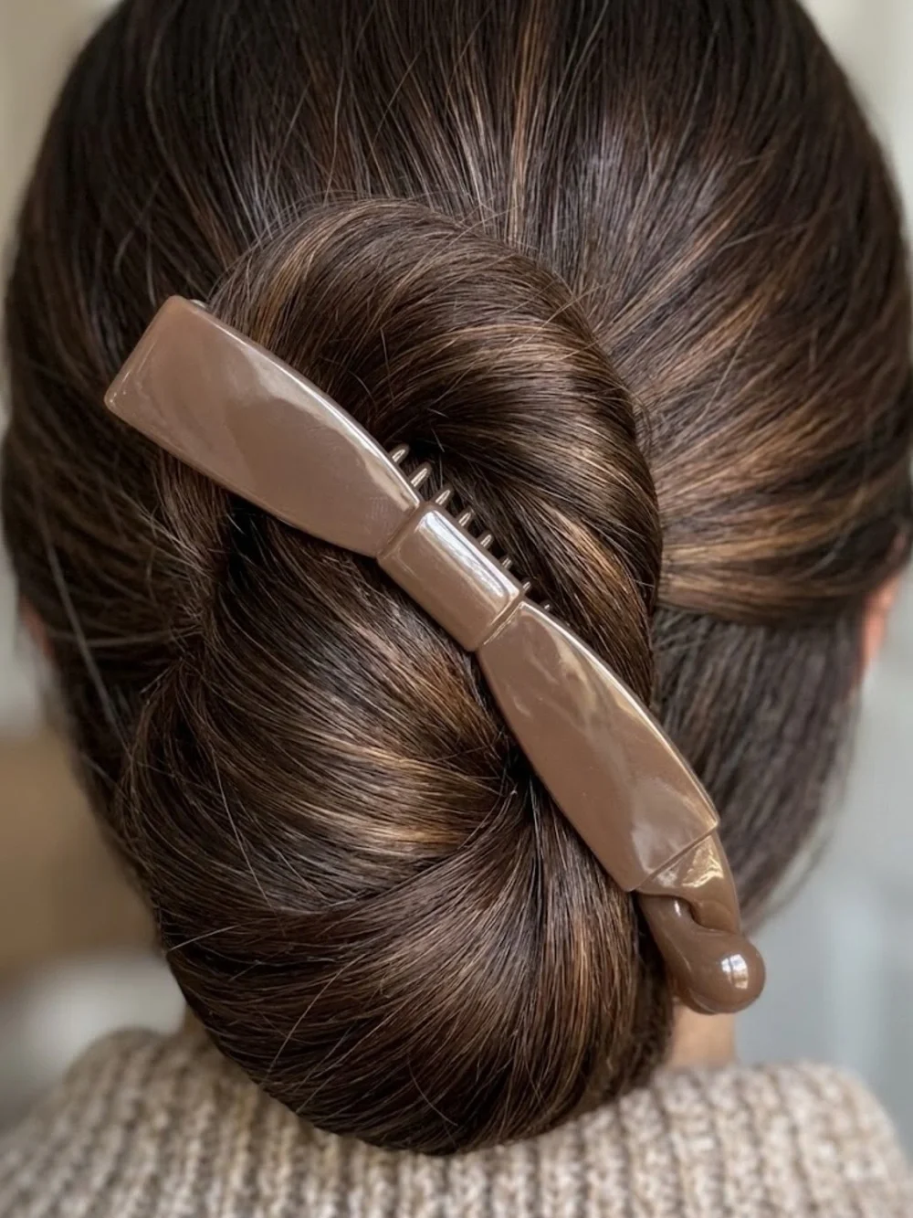 Banana hair claw - Brown Neutral